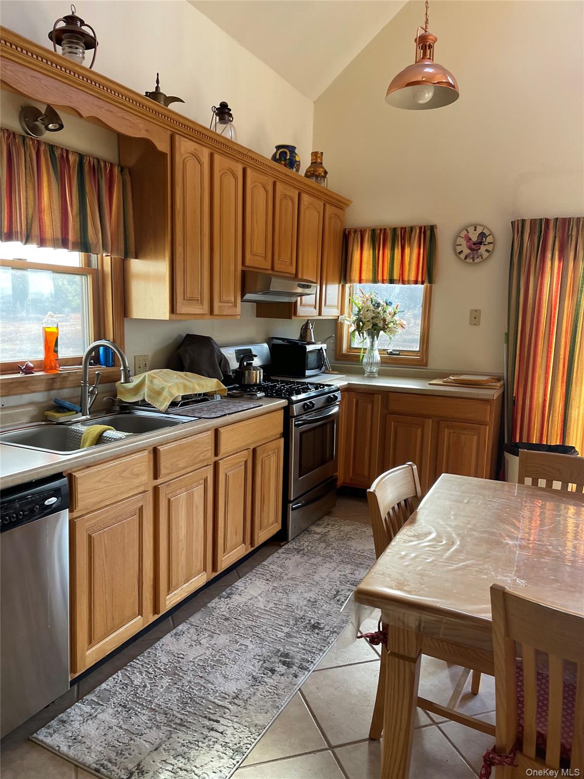 2614 Turnpike Road Property Photo 9