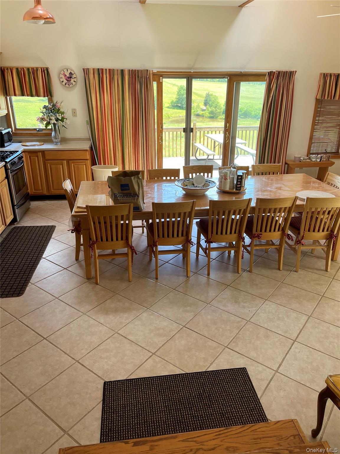 2614 Turnpike Road Property Photo 10