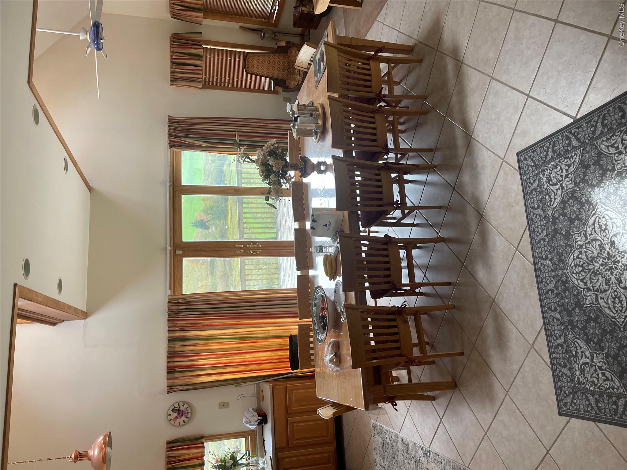 2614 Turnpike Road Property Photo 11