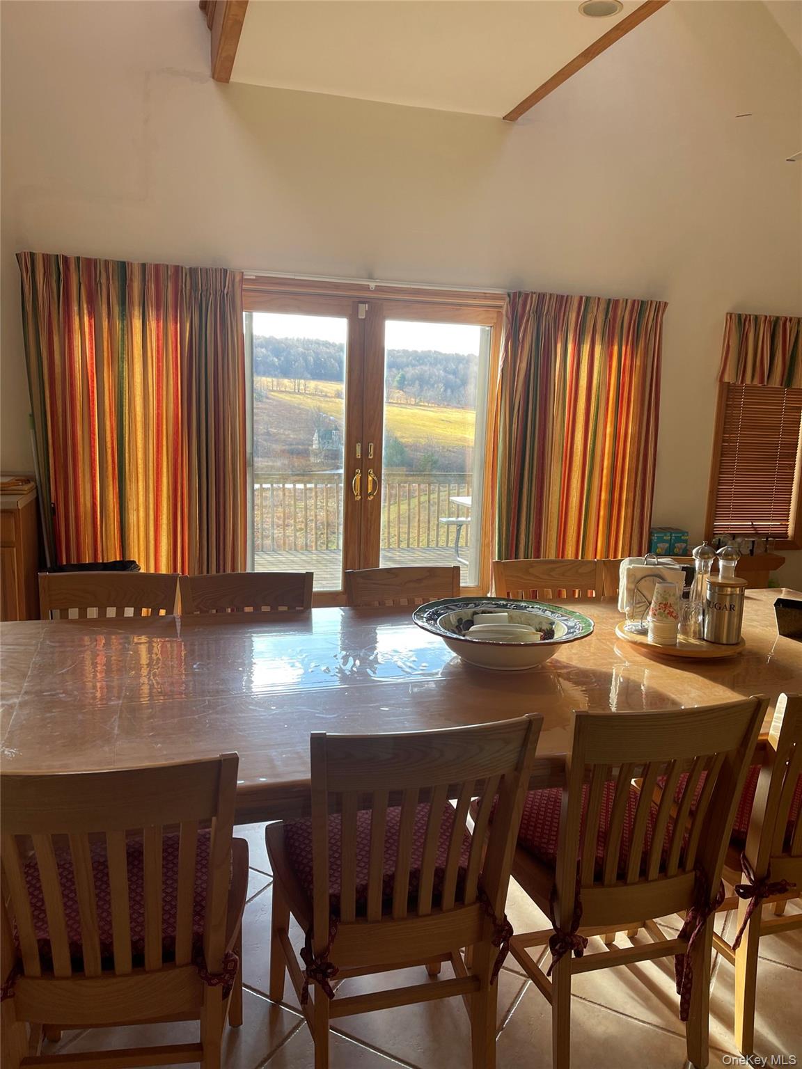 2614 Turnpike Road Property Photo 12