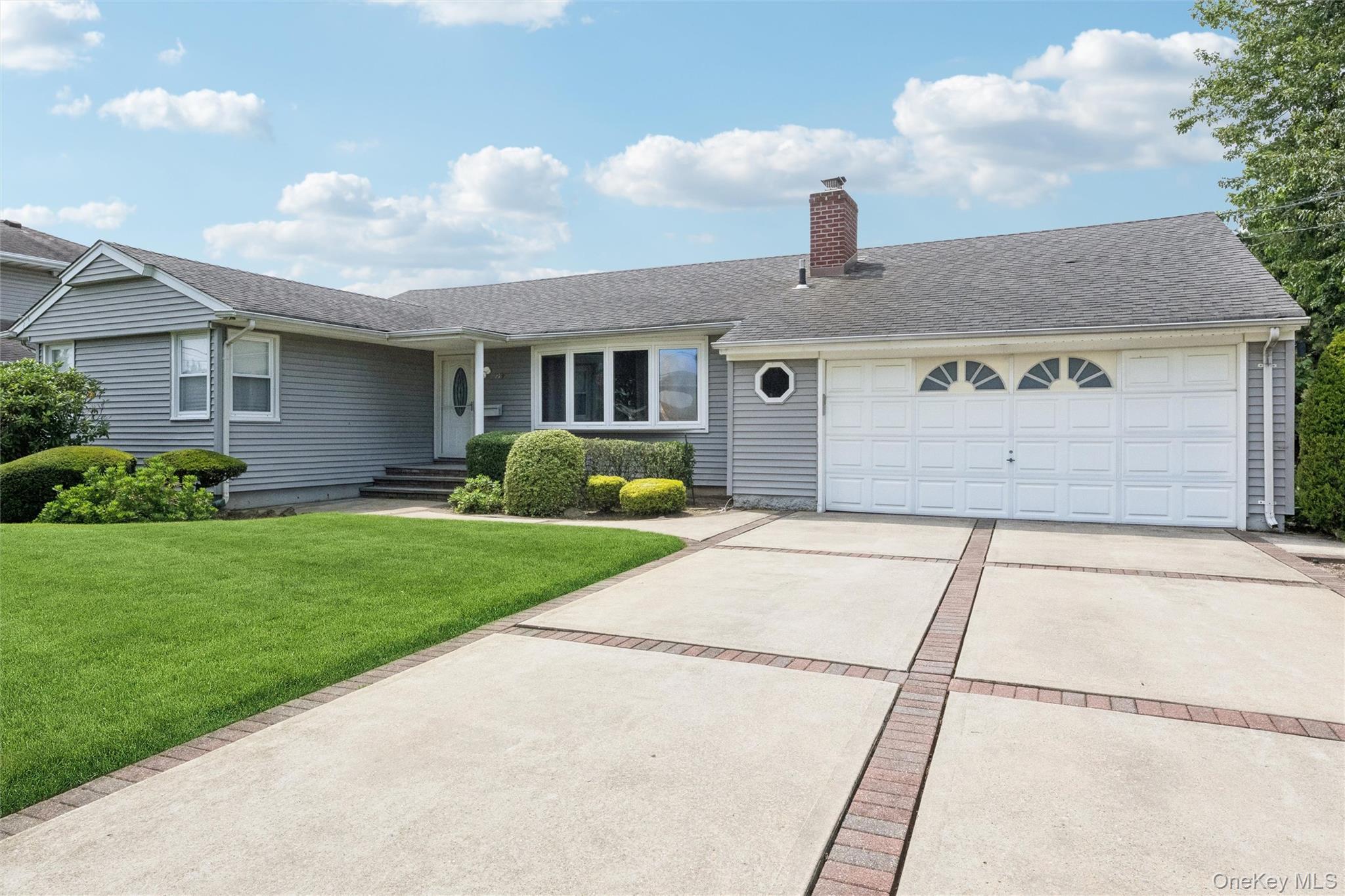 279 E Shore Drive Property Photo 6