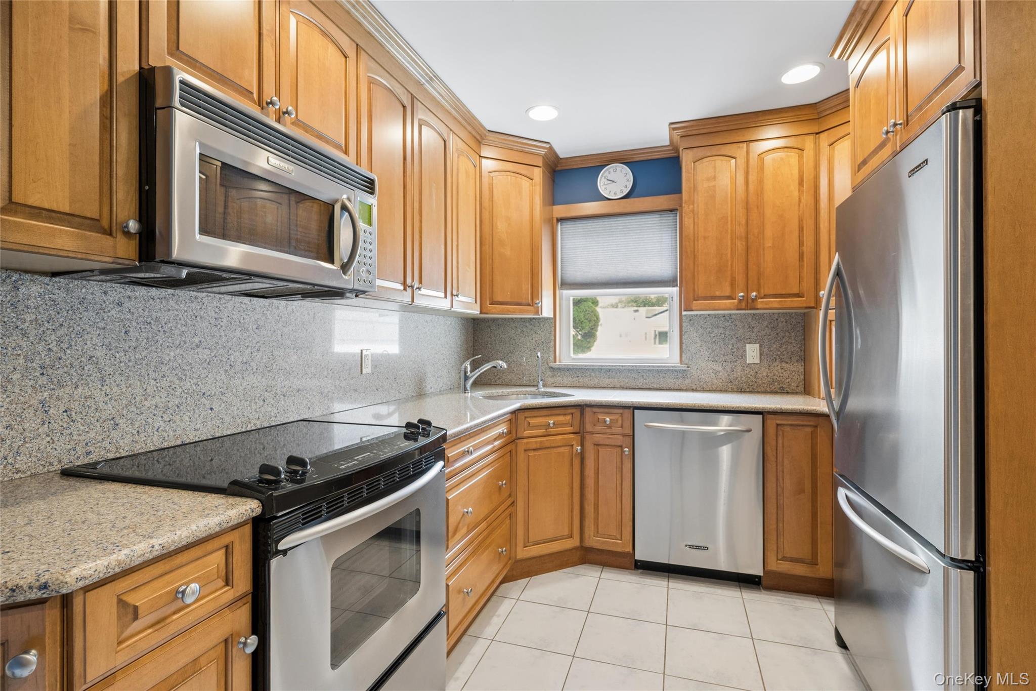 279 E Shore Drive Property Photo 19