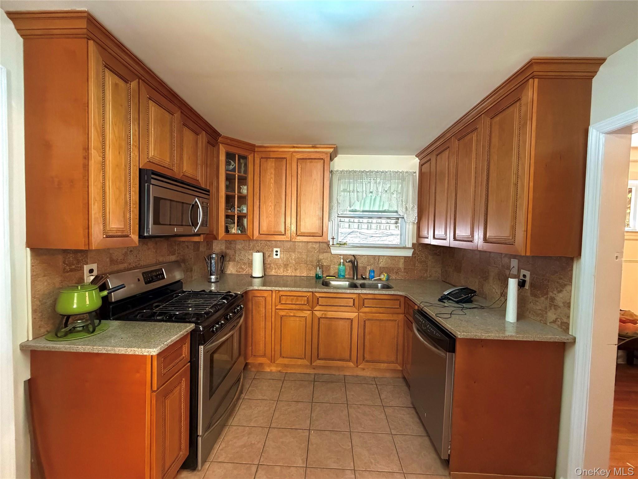 59-41 161st Street Property Photo 6