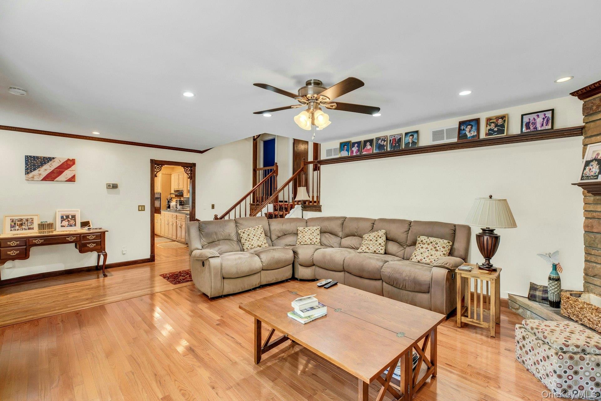29 Columbine Avenue Property Photo 8