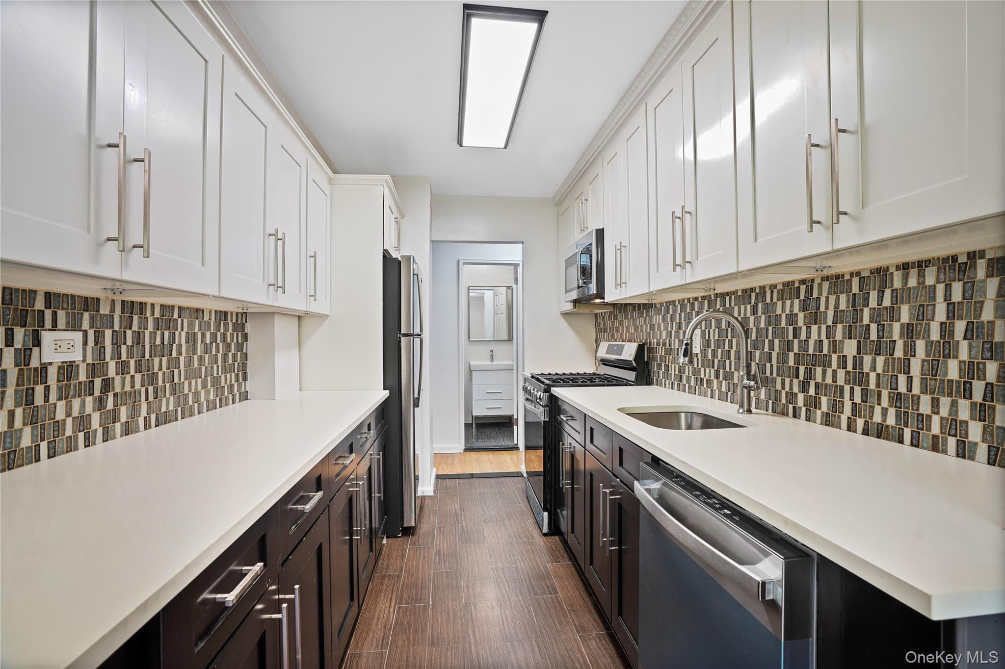 84-10 153rd Avenue 3l Property Photo 2