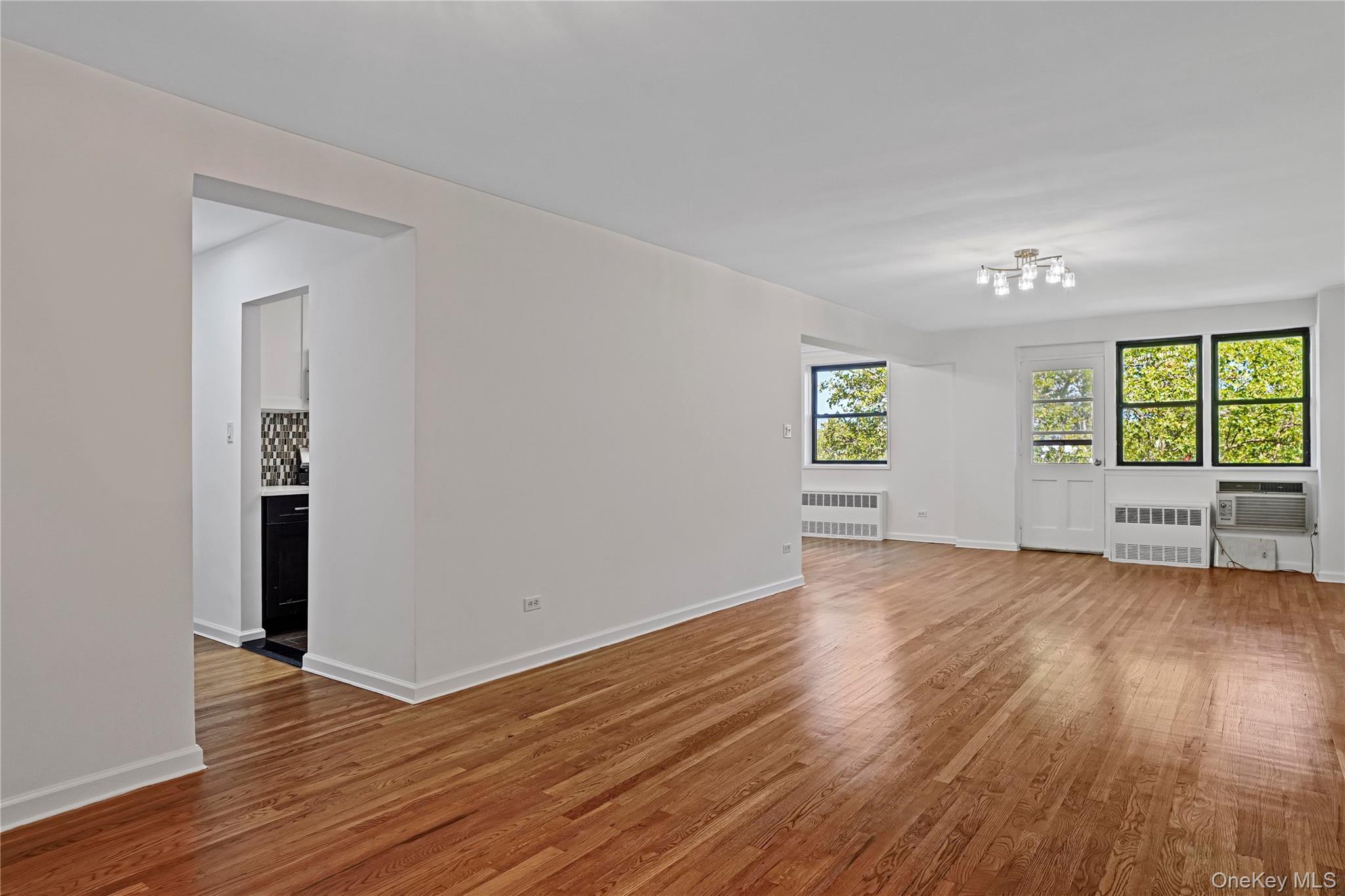 84-10 153rd Avenue 3l Property Photo 6