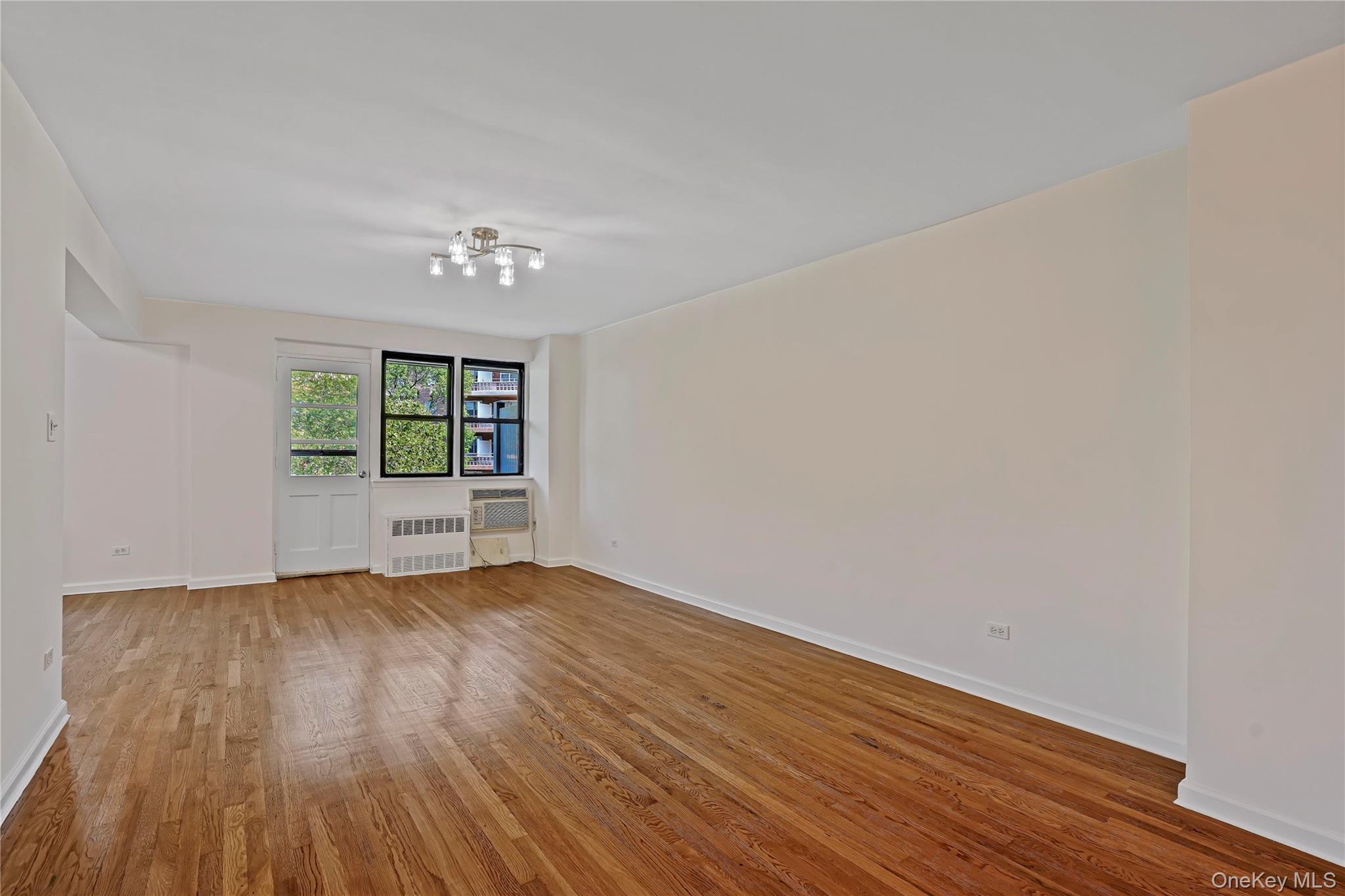 84-10 153rd Avenue 3l Property Photo 8