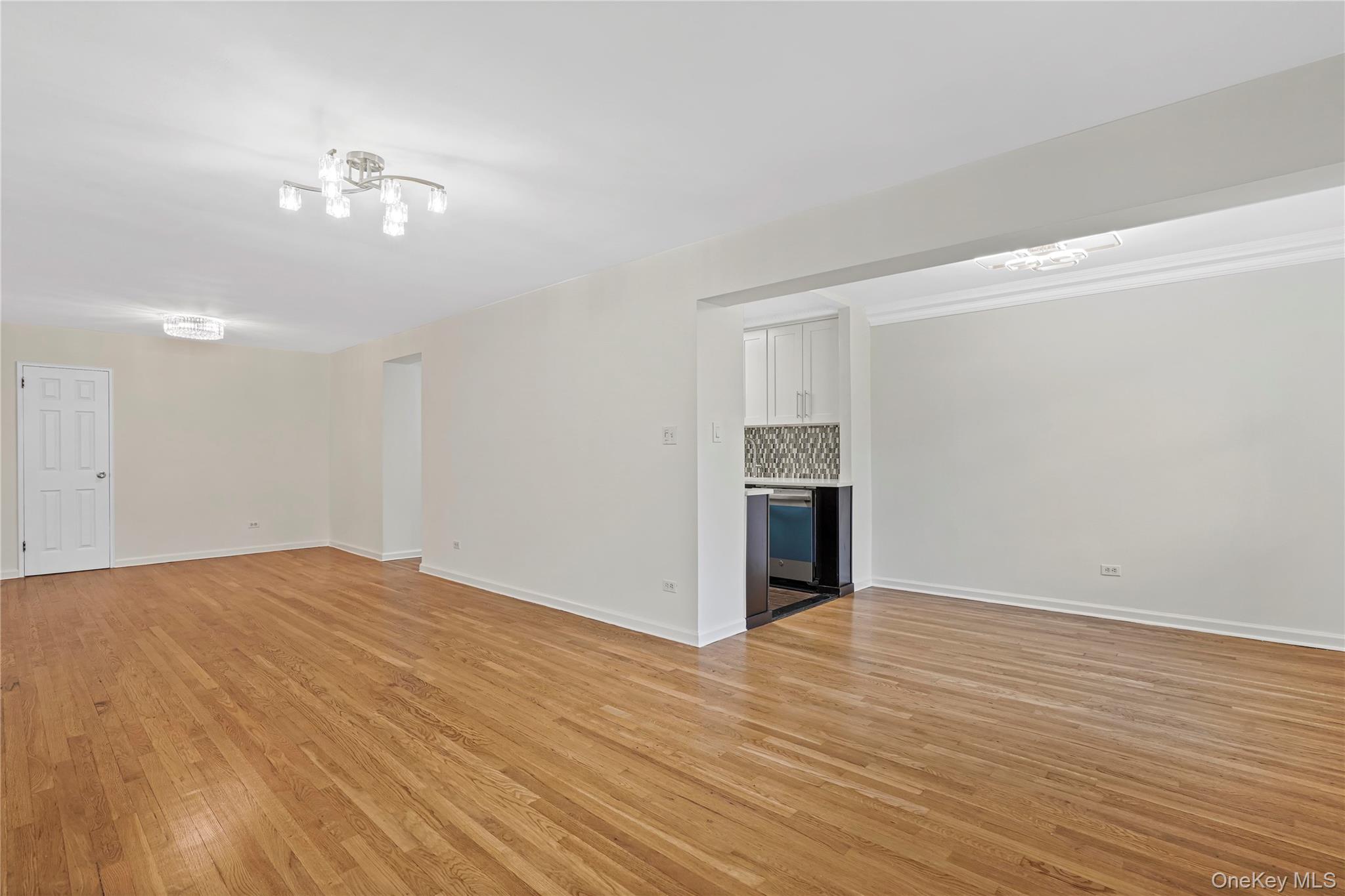 84-10 153rd Avenue 3l Property Photo 11