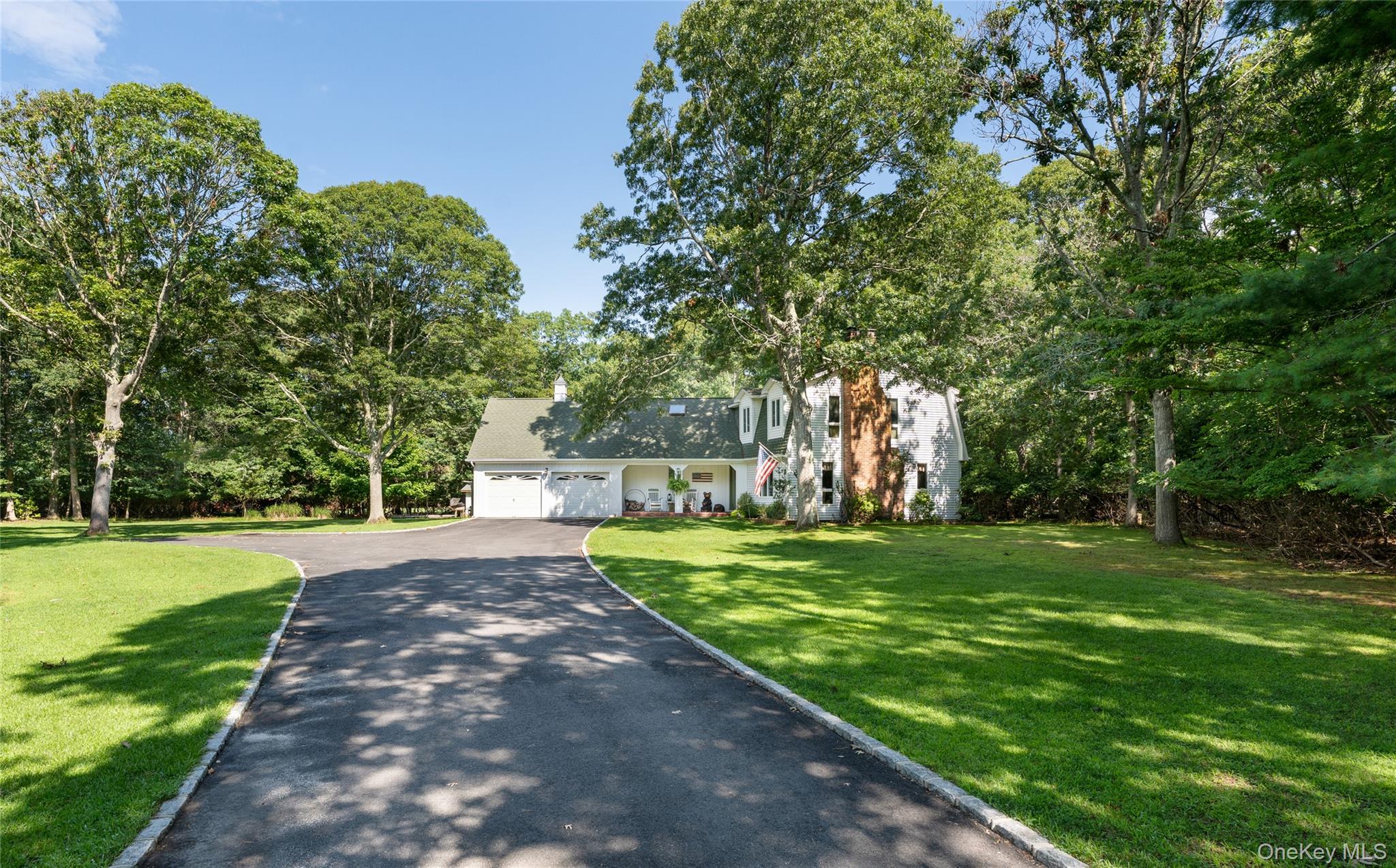 21 Bay Avenue Property Photo 2