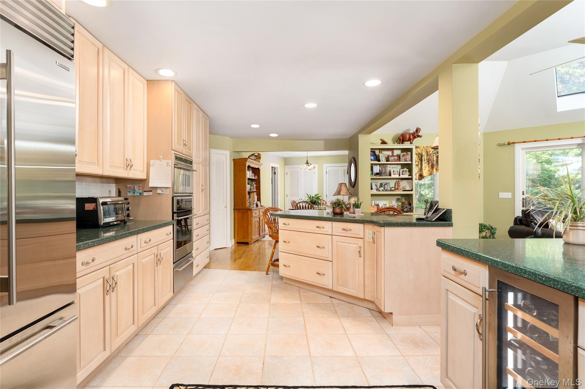 21 Bay Avenue Property Photo 17