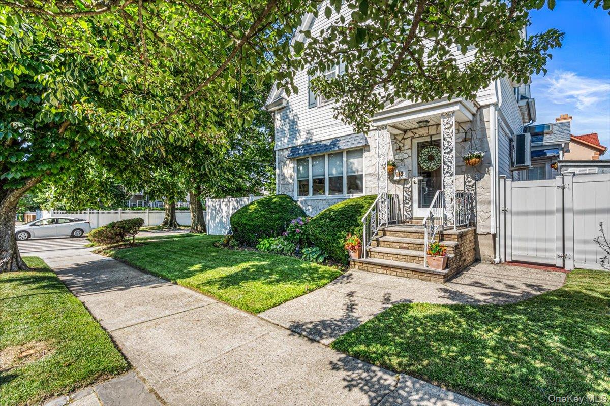 1003 149th Street Property Photo 2