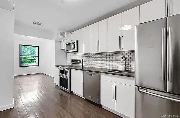 286 W 137th Street Property Photo 9