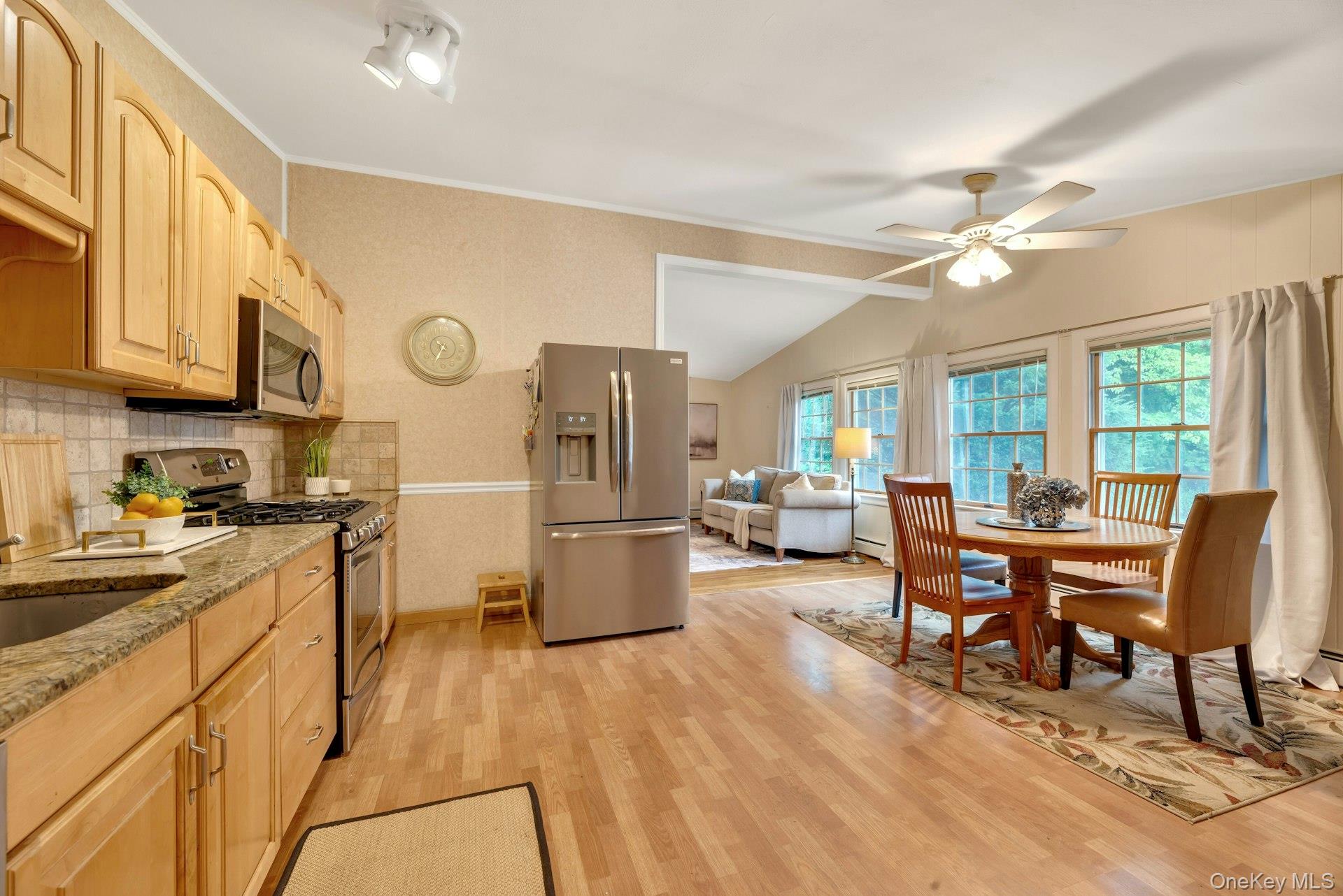 34 Crestwood Lane Property Photo 10