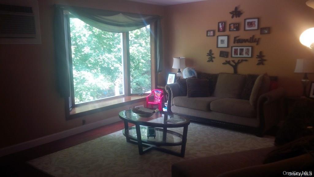 60 Halgren Crescent Property Photo 7