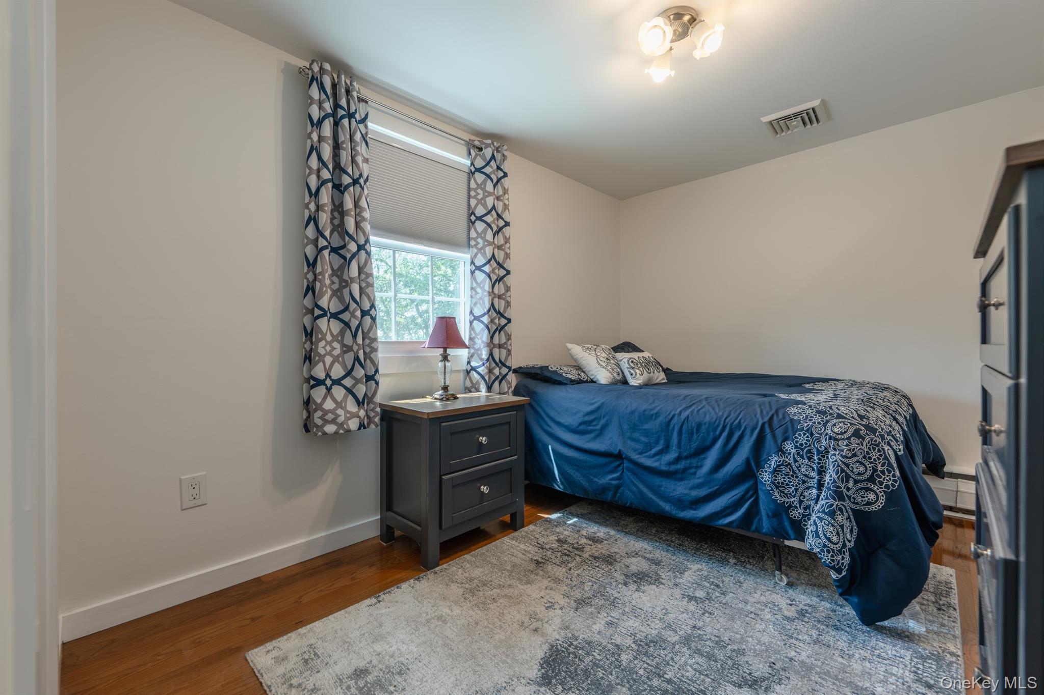10 Lipton Street Property Photo 40