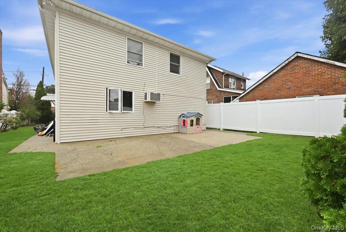 116 Elm Street Property Photo 24