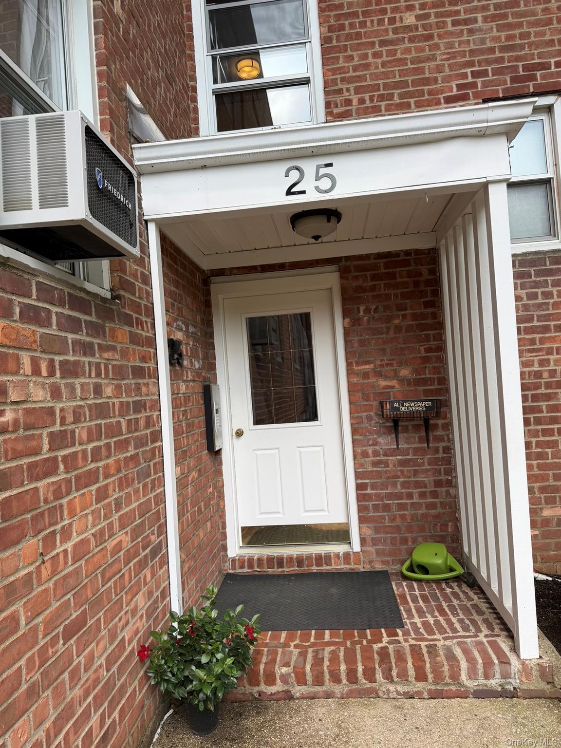 25 Edwards Street 2 E Property Photo 5