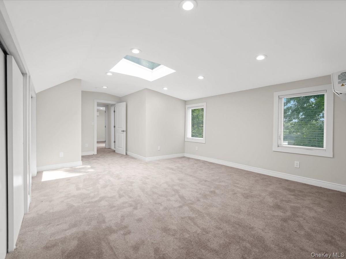 10 W Terrace Road Property Photo 18