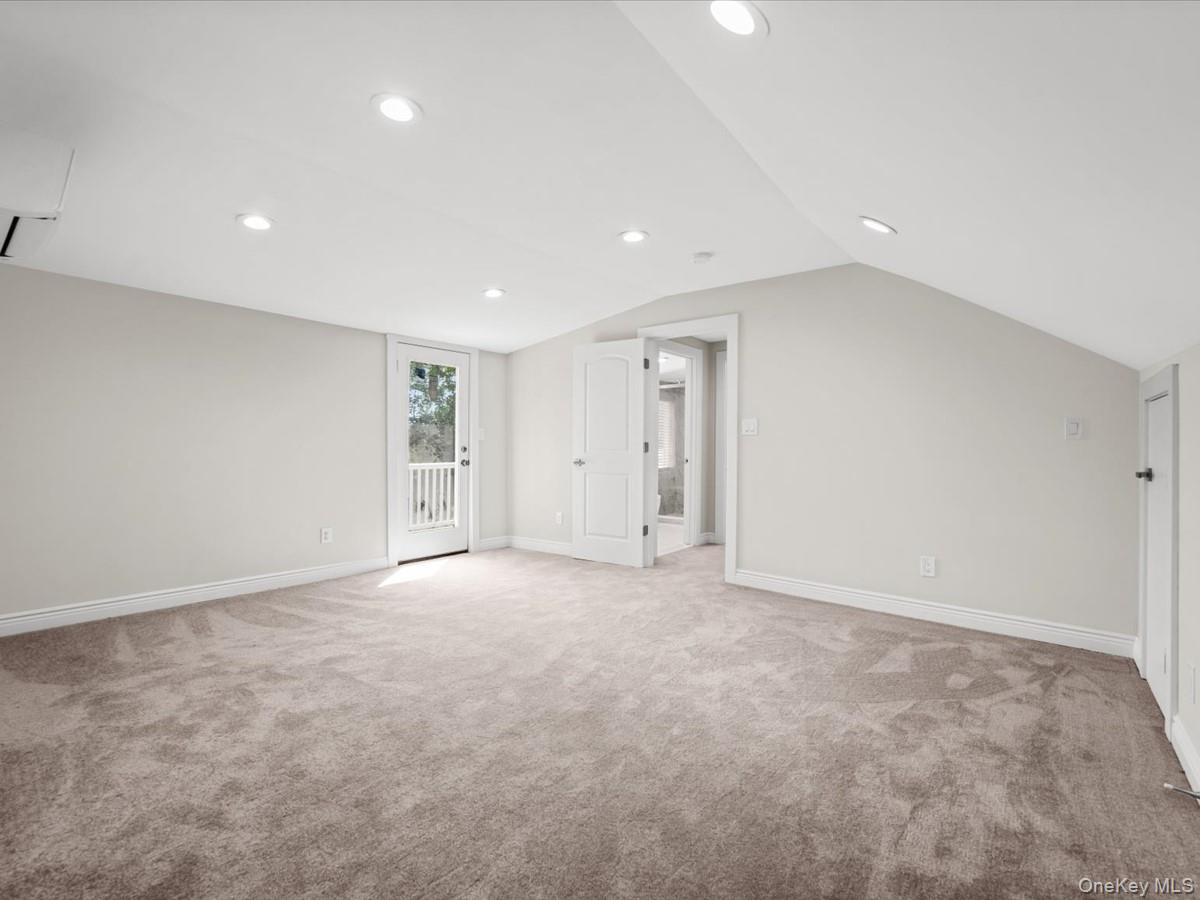 10 W Terrace Road Property Photo 20