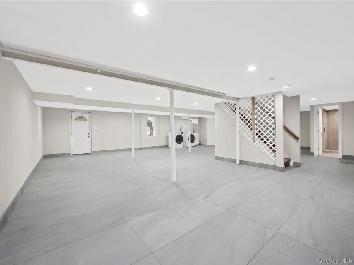 10 W Terrace Road Property Photo 23