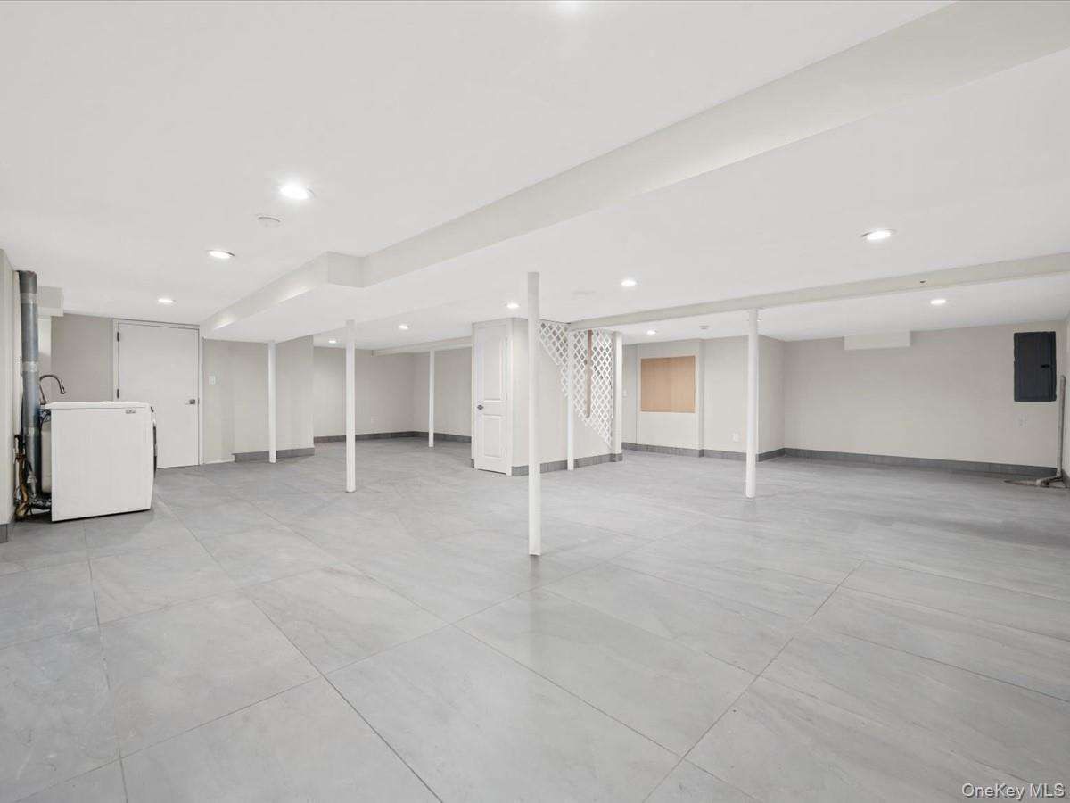 10 W Terrace Road Property Photo 24