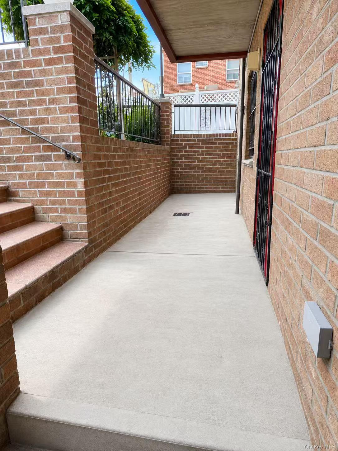 12215 25 Road Property Photo 1