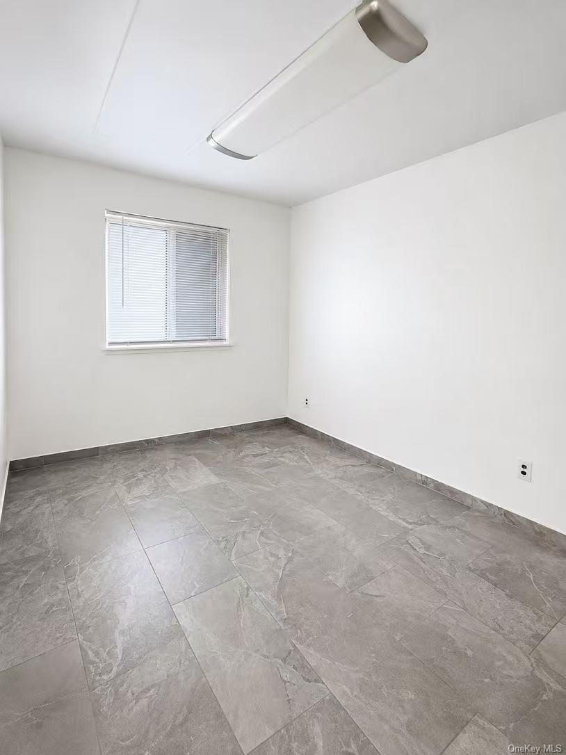 12215 25 Road Property Photo 2