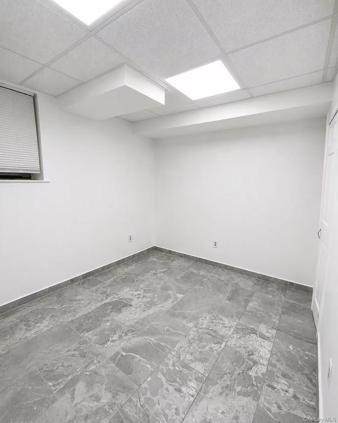 12215 25 Road Property Photo 3