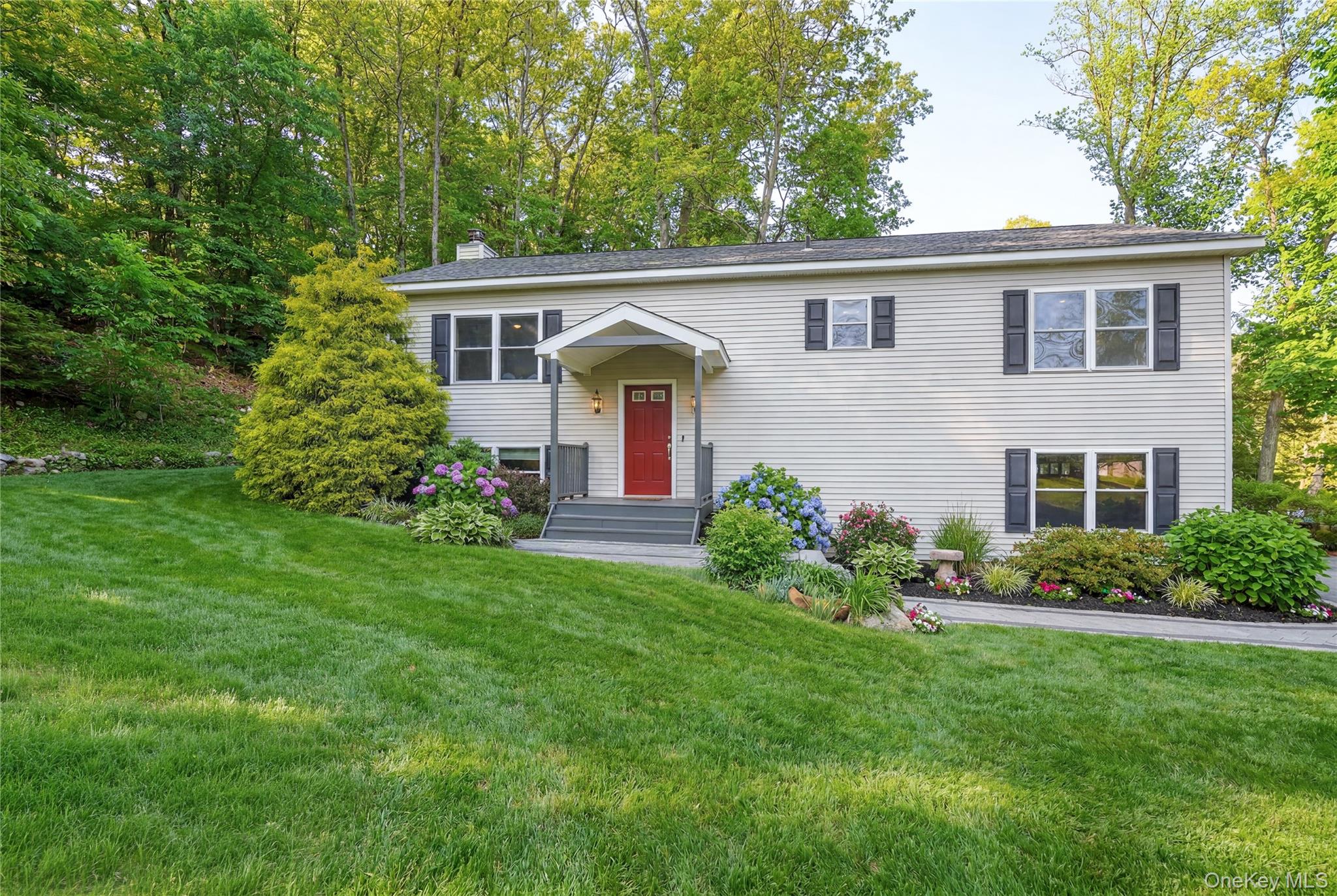 64 Gates Drive Property Photo 1