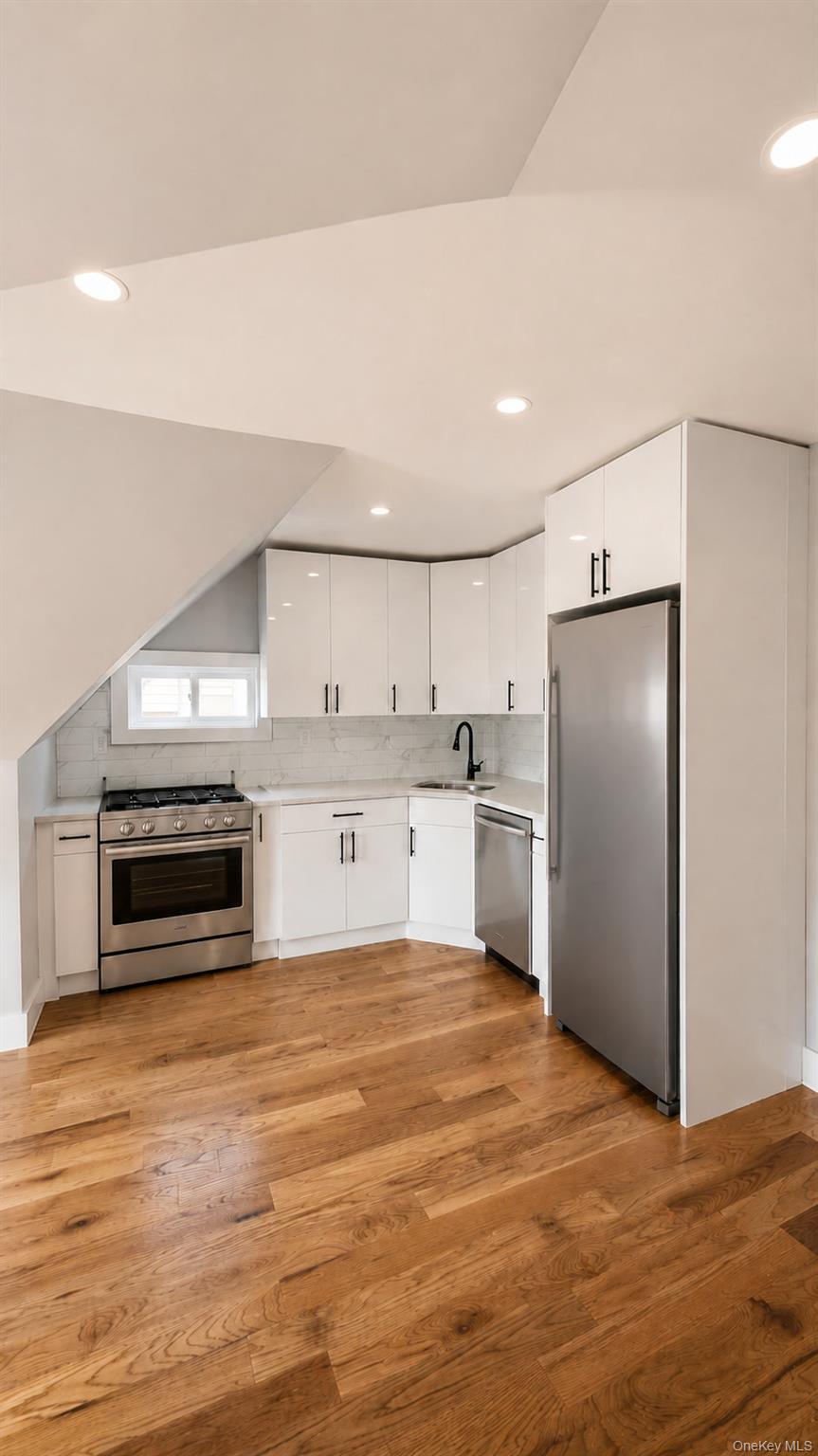 11588 220th Street Property Photo 15