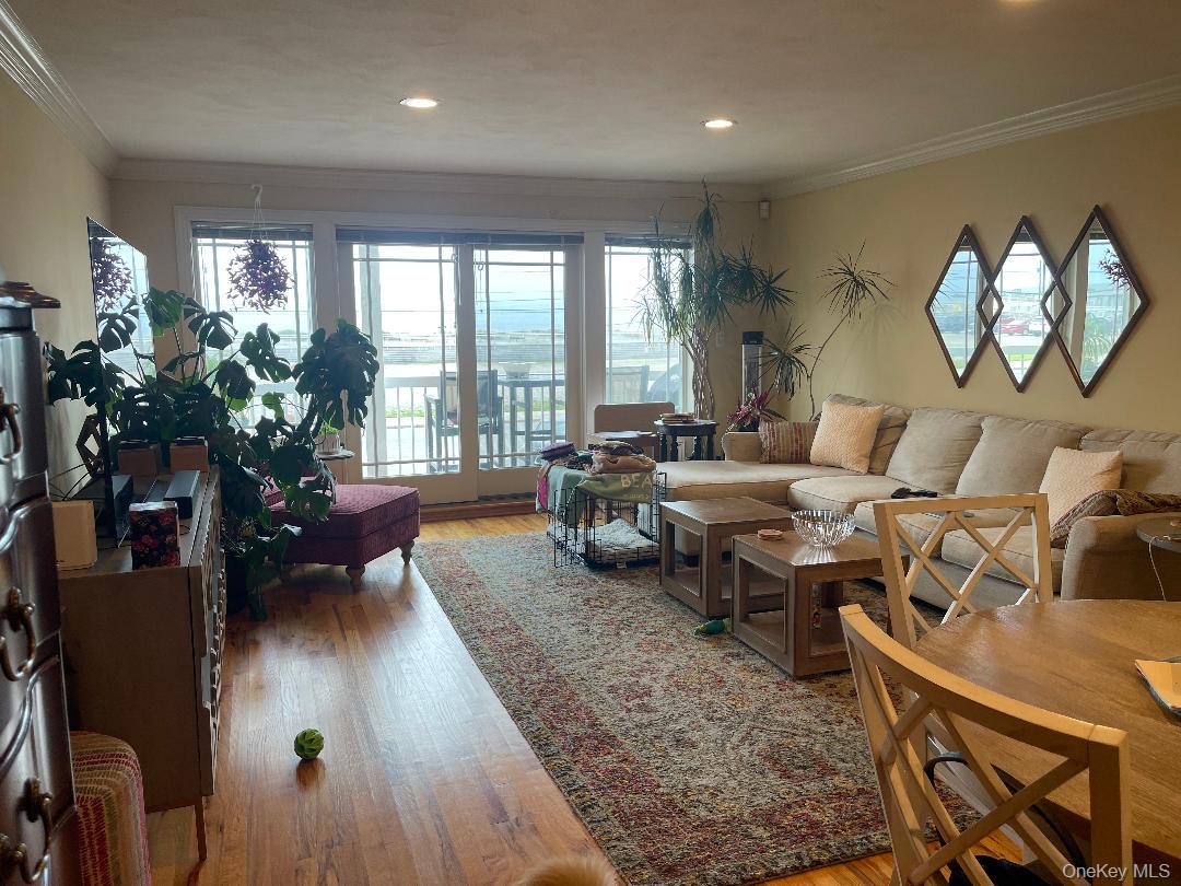 329 W Broadway Property Photo 4