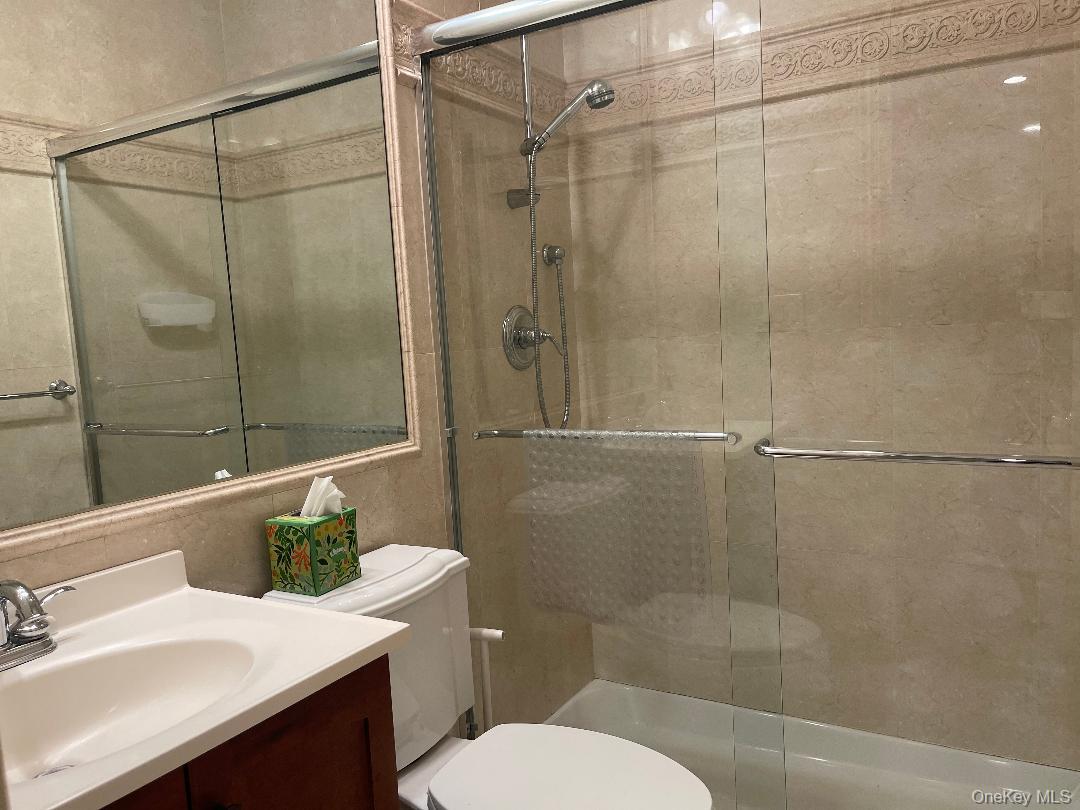 329 W Broadway Property Photo 17