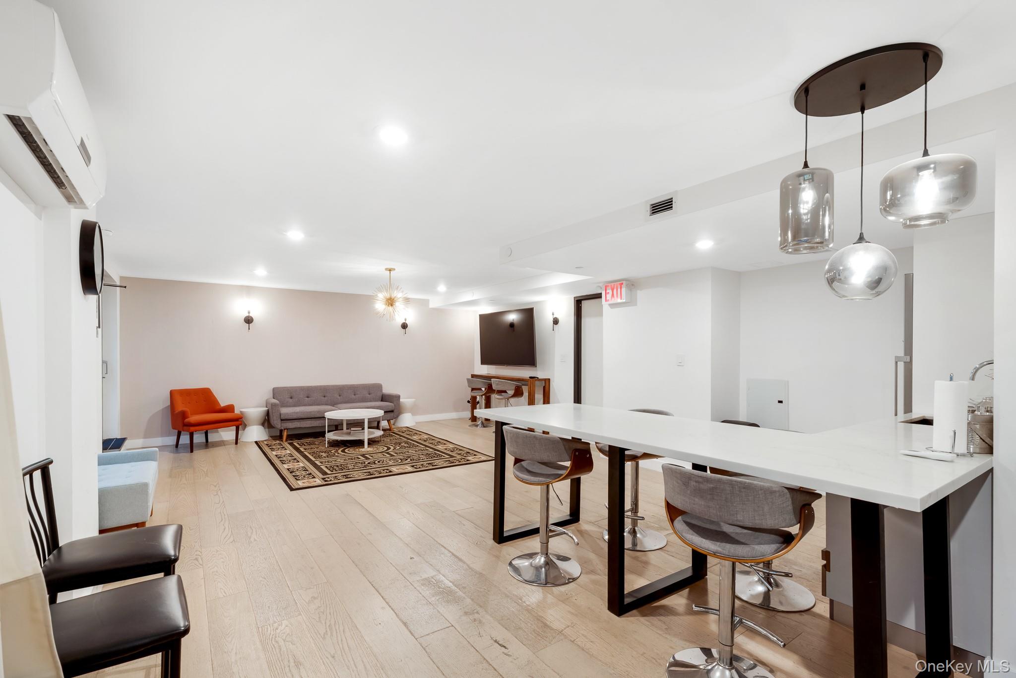 2128 Ocean Avenue 9d Property Photo 16