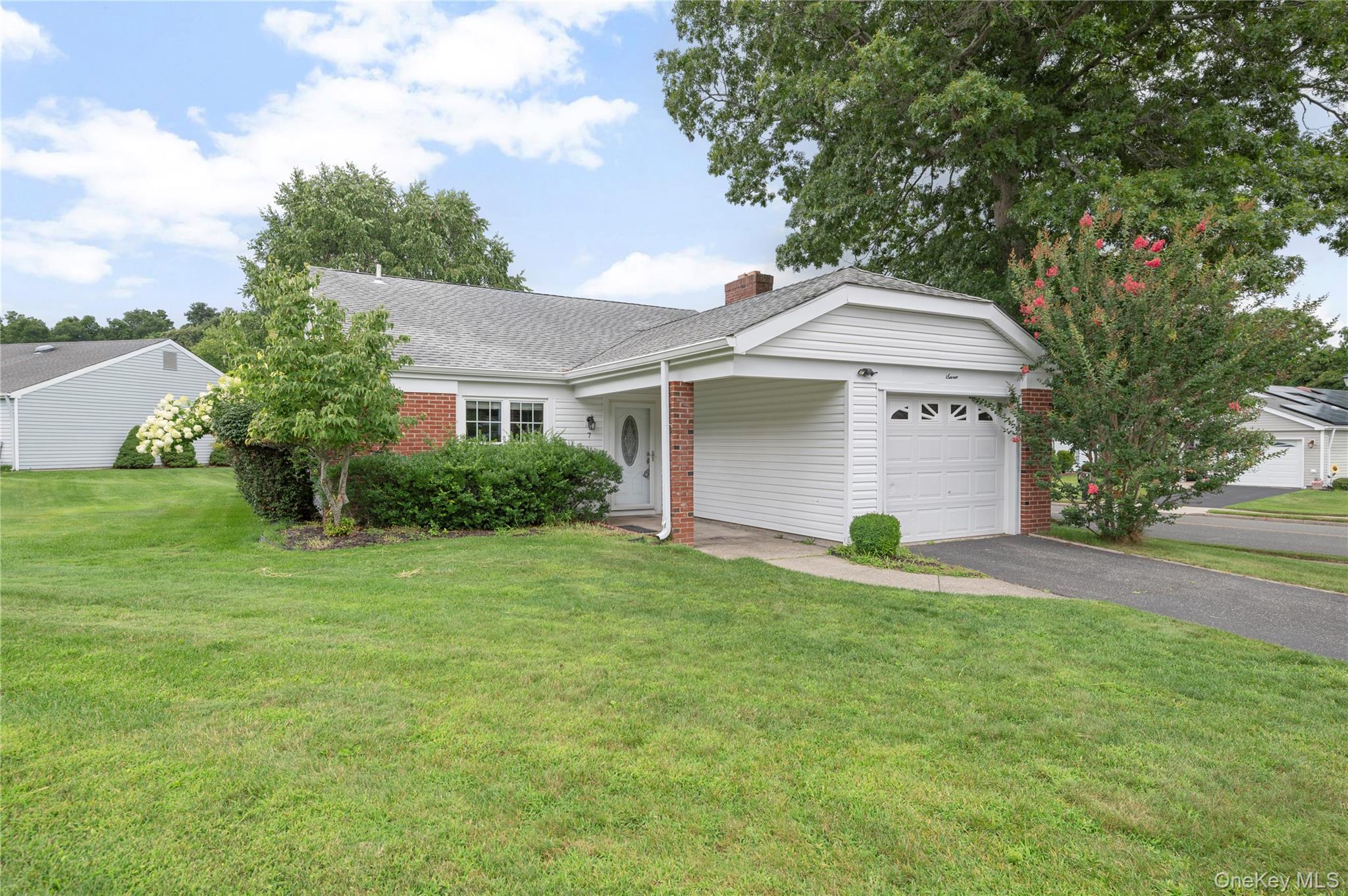 7 Avon Court Property Photo 2
