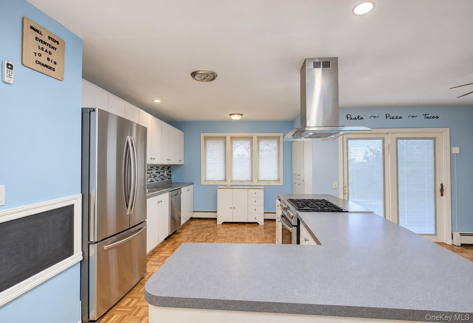 4065 Broadway Property Photo 3