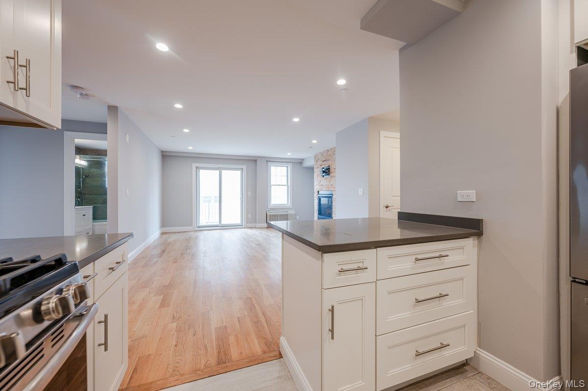 661 W Broadway 604 Property Photo 12