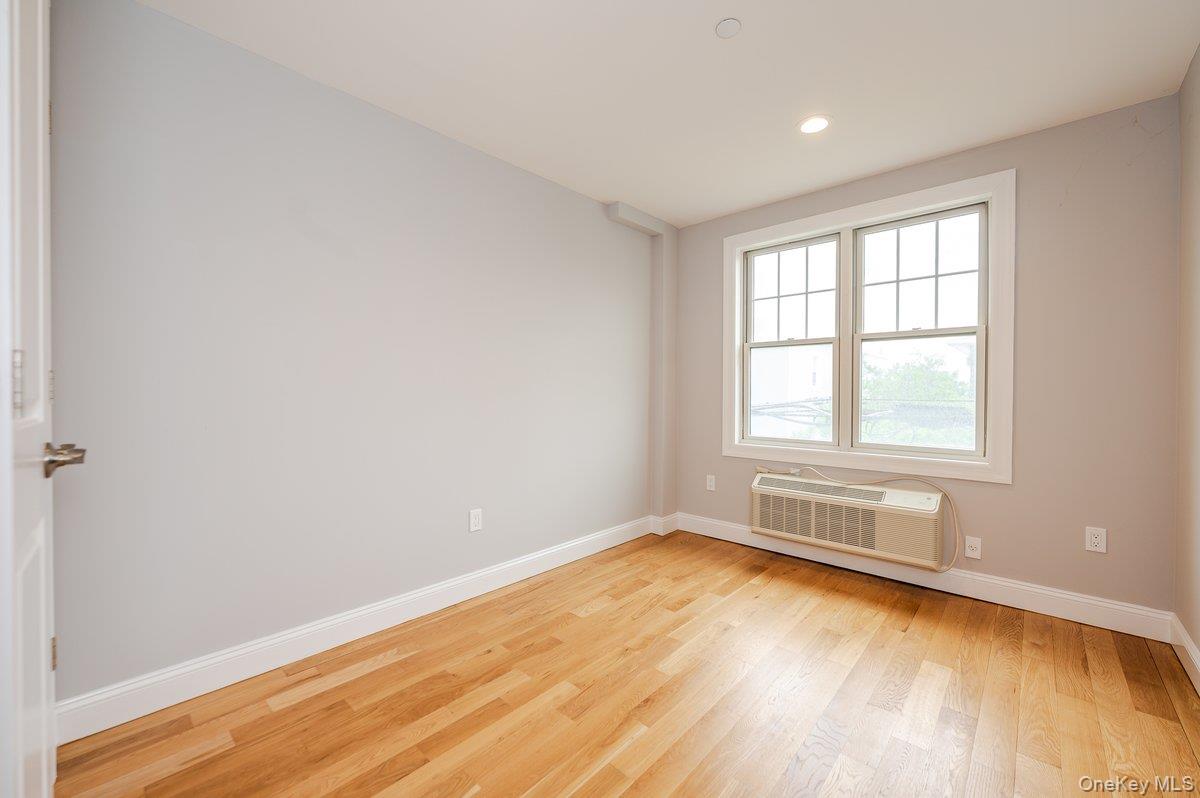 661 W Broadway 604 Property Photo 20