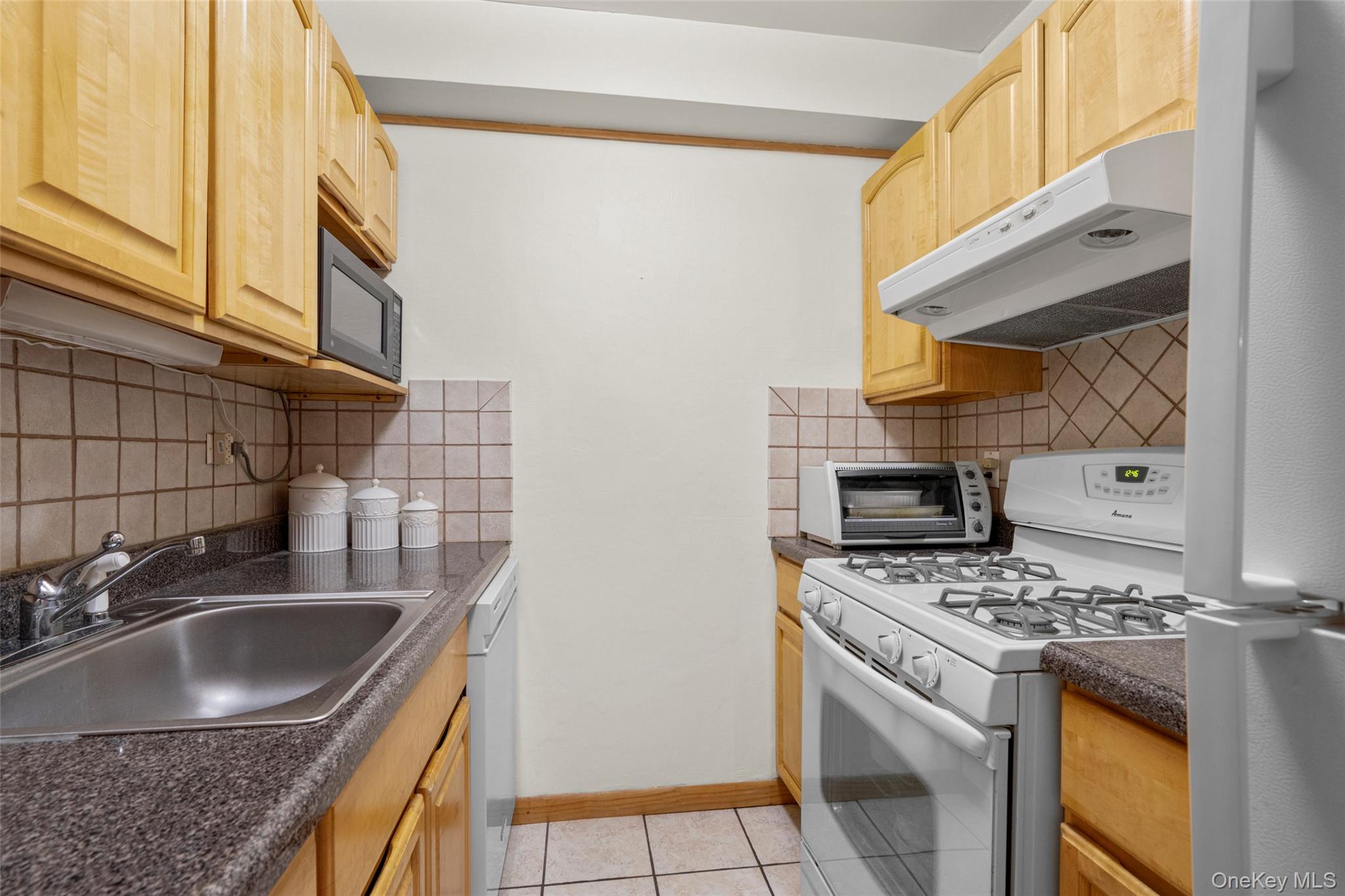 20 Secor Place 2s Property Photo 8