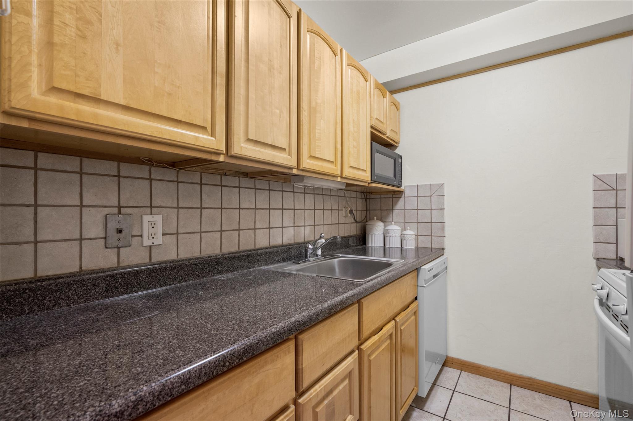 20 Secor Place 2s Property Photo 9