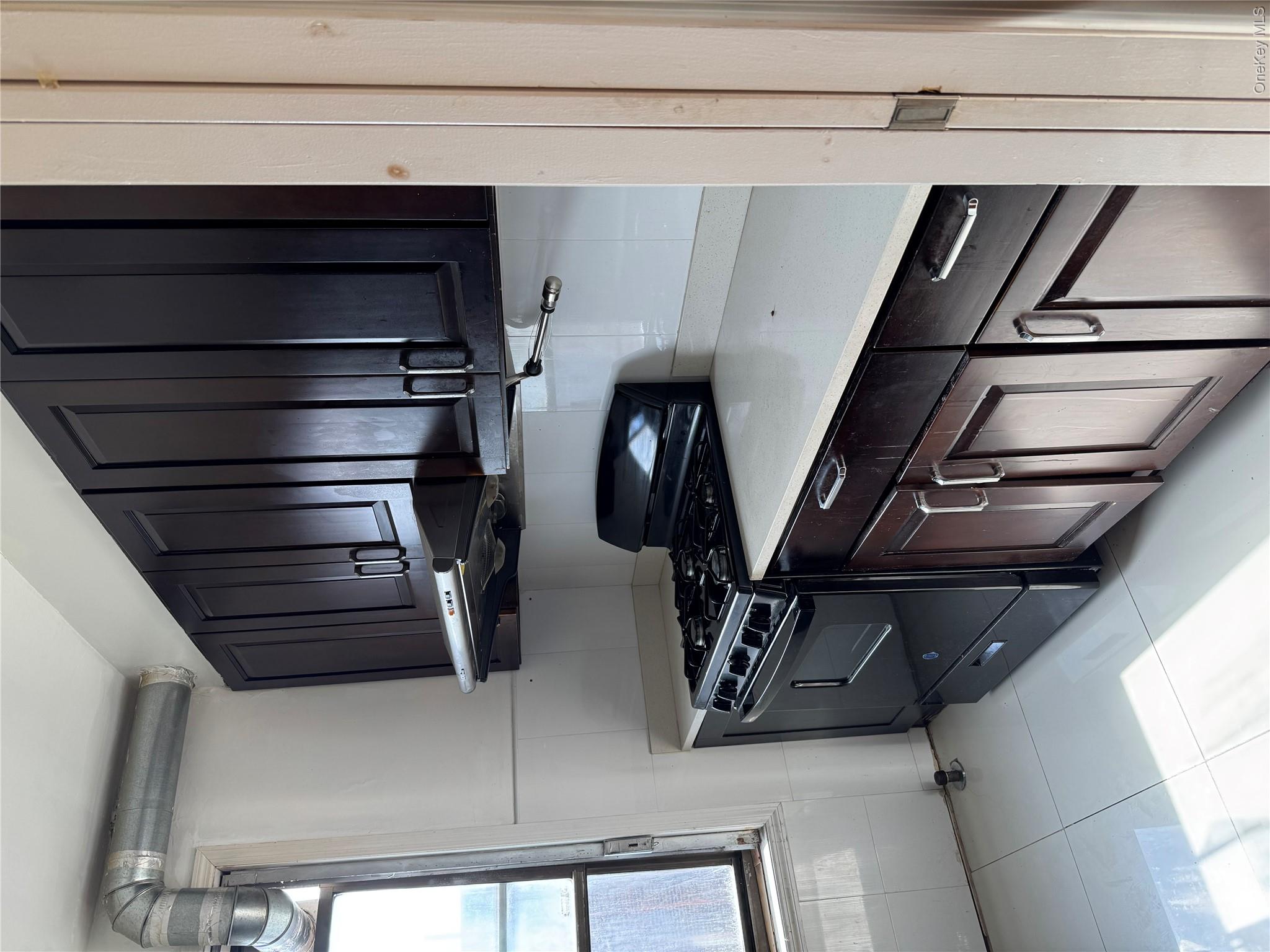 2925 Matthews Avenue 6h Property Photo 1