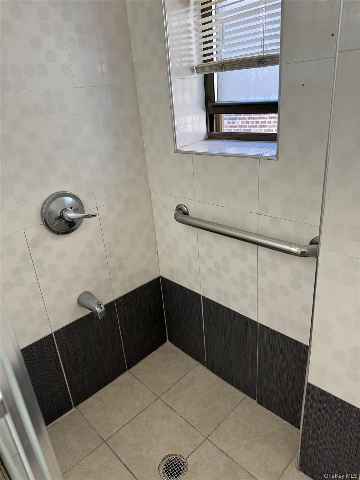 2925 Matthews Avenue 6h Property Photo 19