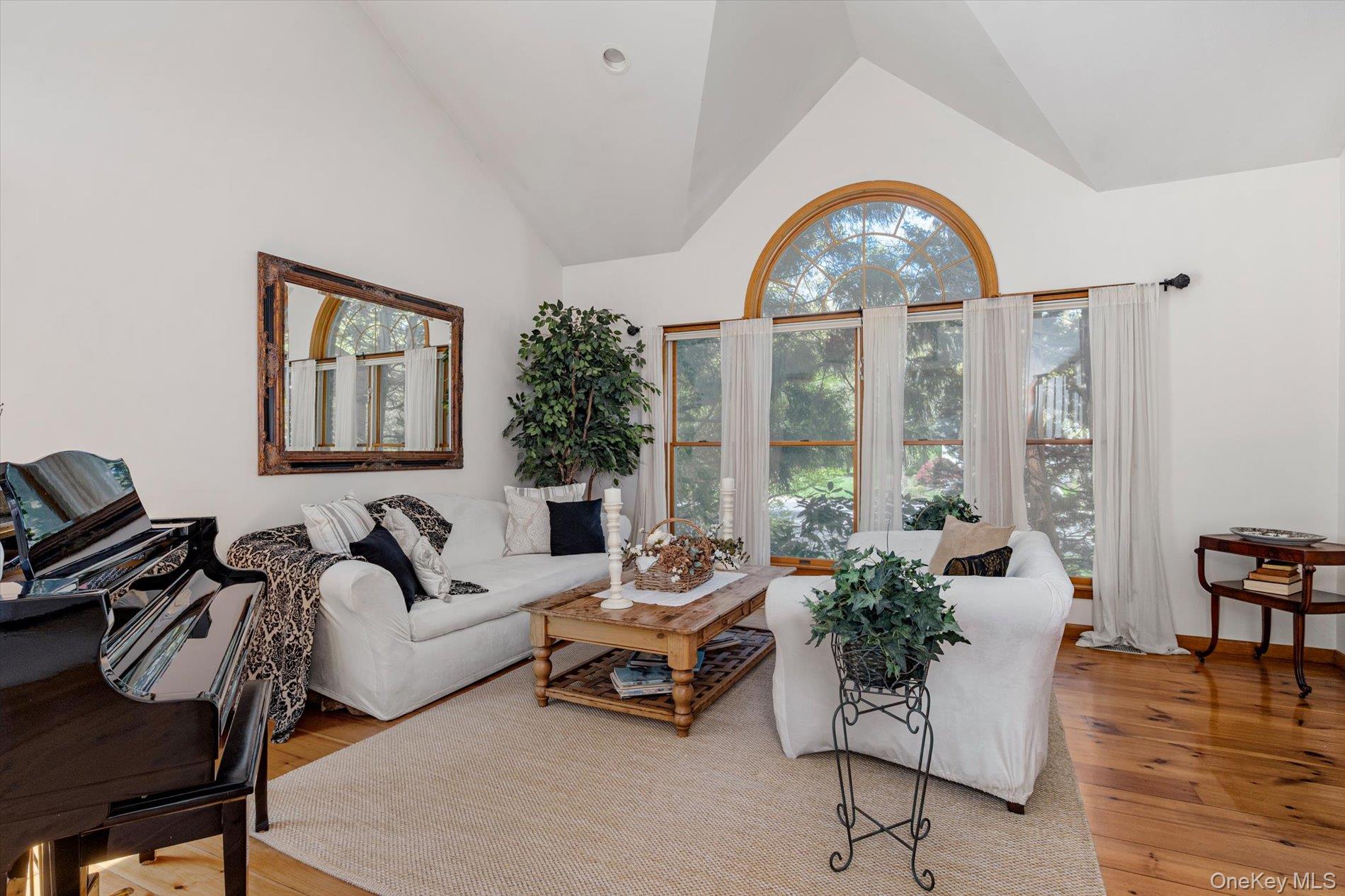 1 Fox Hollow Court Property Photo 8