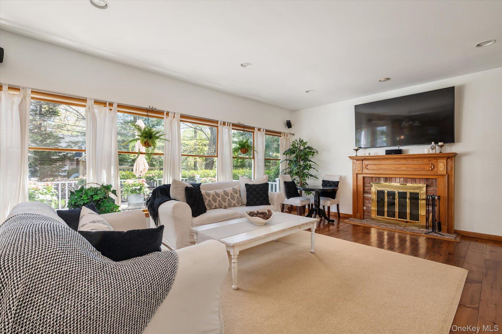 1 Fox Hollow Court Property Photo 11
