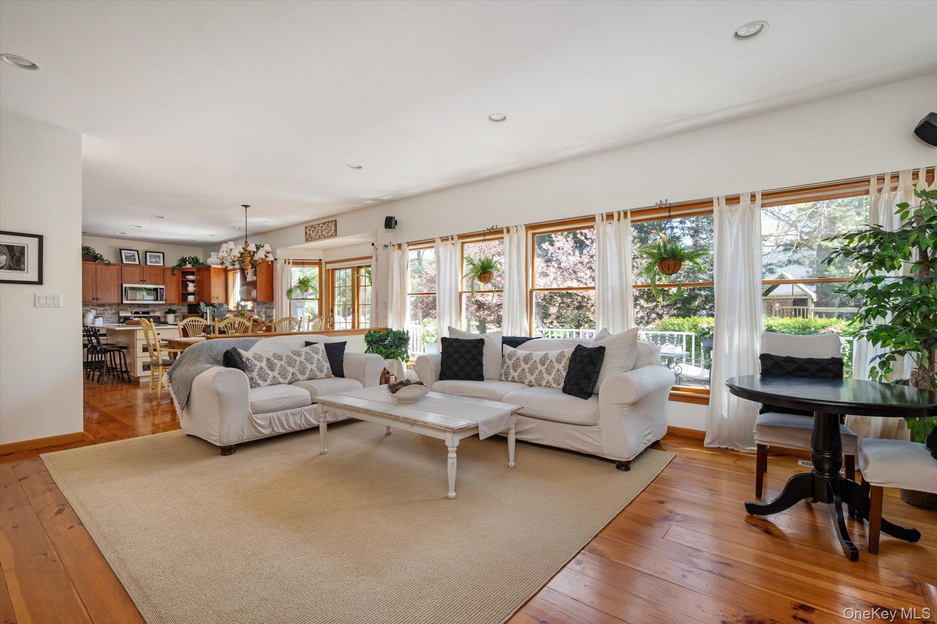 1 Fox Hollow Court Property Photo 12