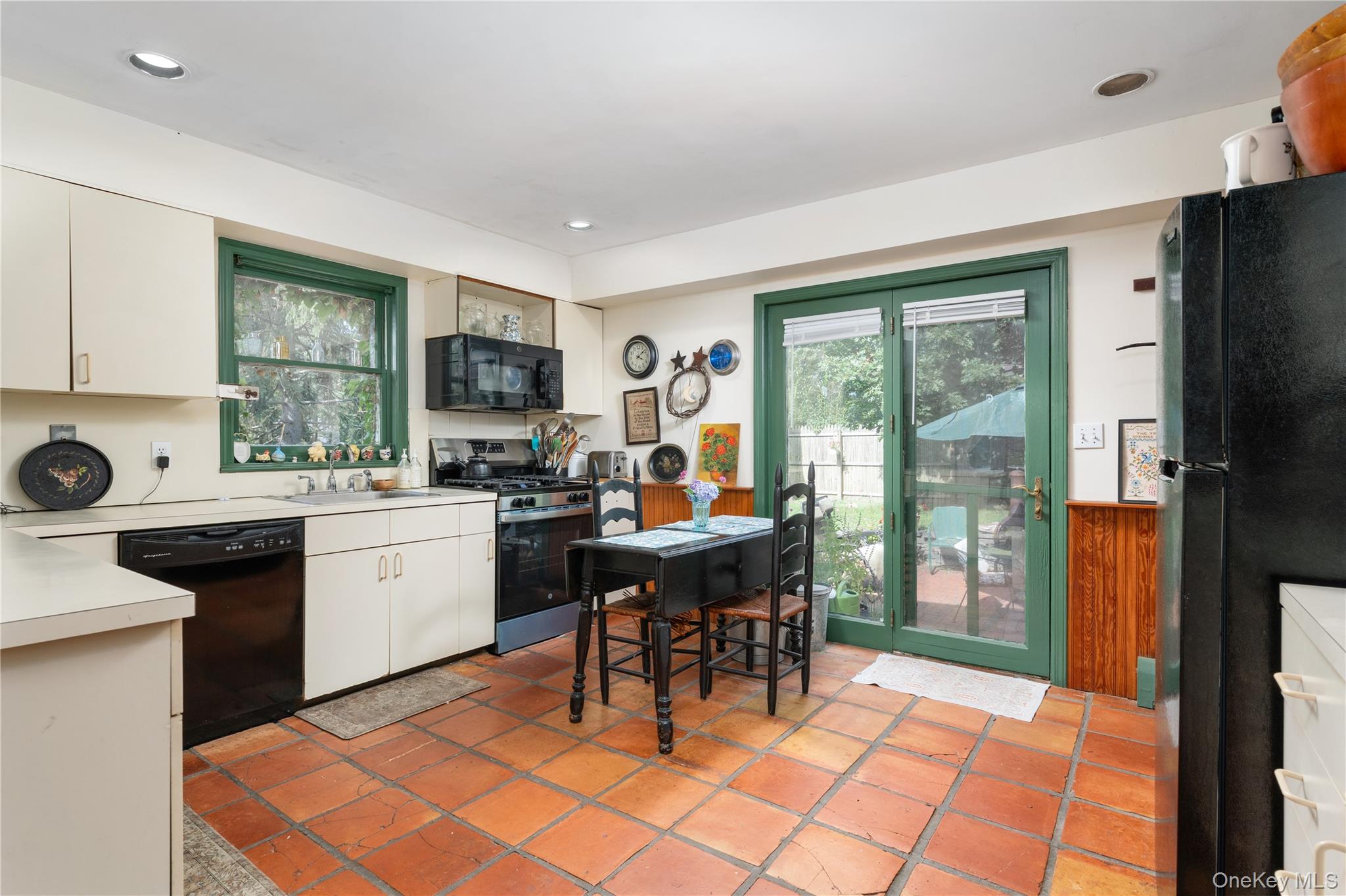 19 Washington Avenue Property Photo 6