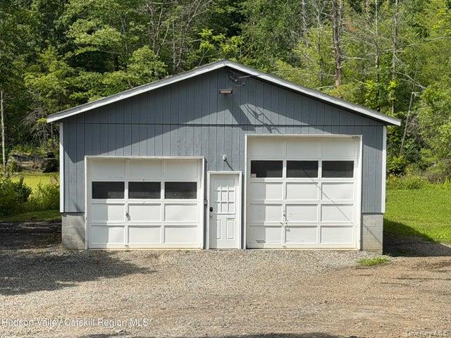 37 Beesmer Road Property Photo 1