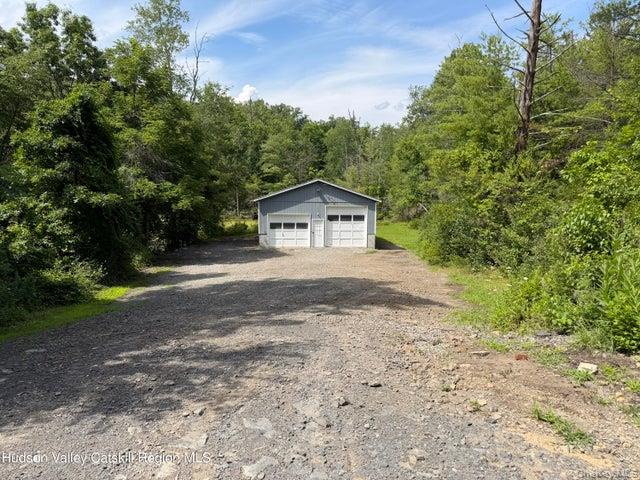 37 Beesmer Road Property Photo 2