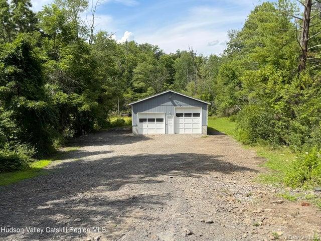 37 Beesmer Road Property Photo 3