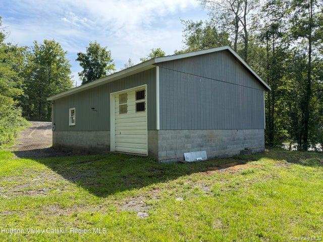 37 Beesmer Road Property Photo 5