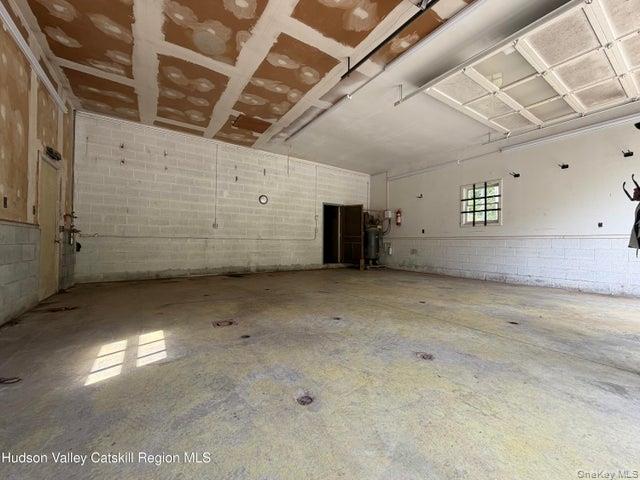 37 Beesmer Road Property Photo 11